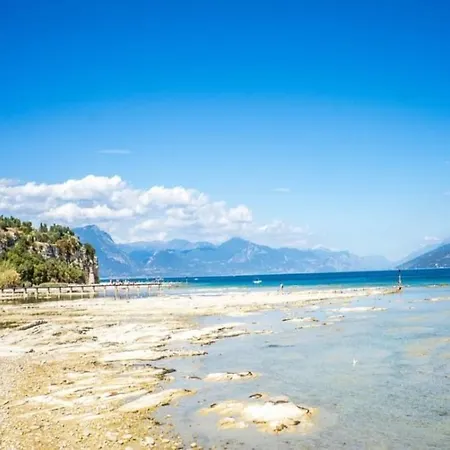 Azzurrite - - Gardaaffitti Com Lejlighed Sirmione