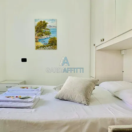 Azzurrite - - Gardaaffitti Com Sirmione